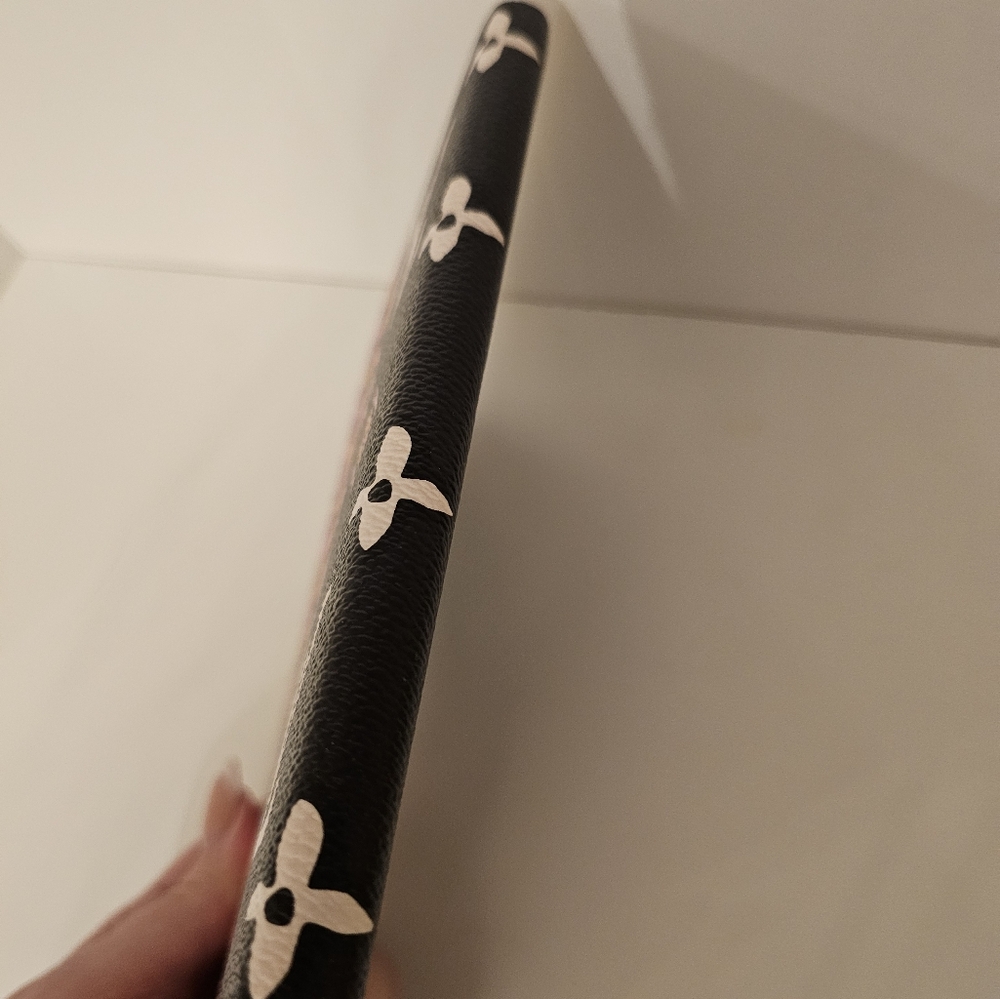 Louis Vuitton Black and Pink Monogram Note Book - Picture 13 of 16